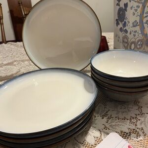 Sango avocado 3 dinner plates